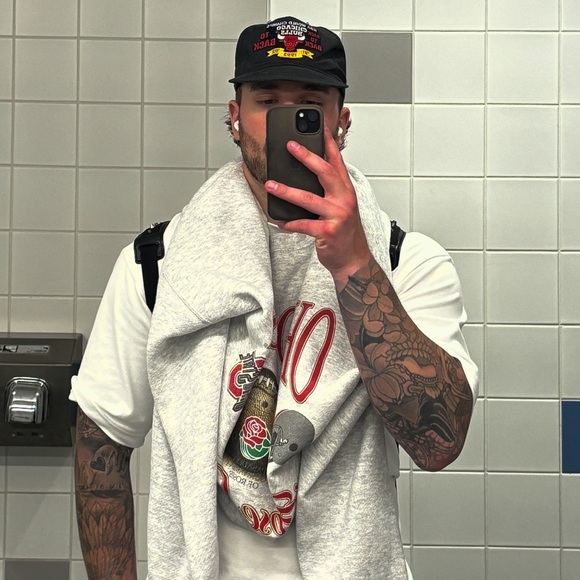 Meet your Posher, Devin - Picture 1 of 1